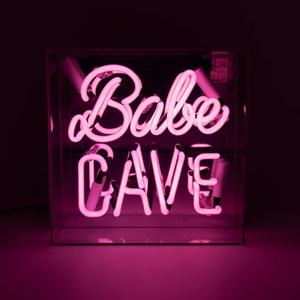 Bilde av Neon Babe Cave Led Skilt